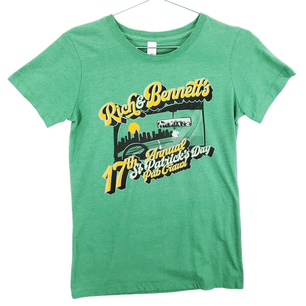 MillTex St Patricks Day T Shirt Womens Size L Green Rich & Bennetts Pub Crawl